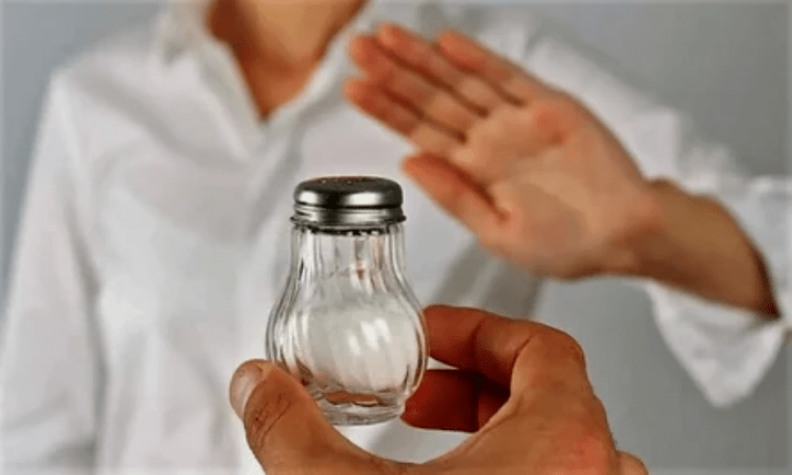 Refuse salt for weight loss diet