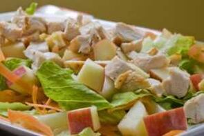 Apple and chicken salad for diabetes